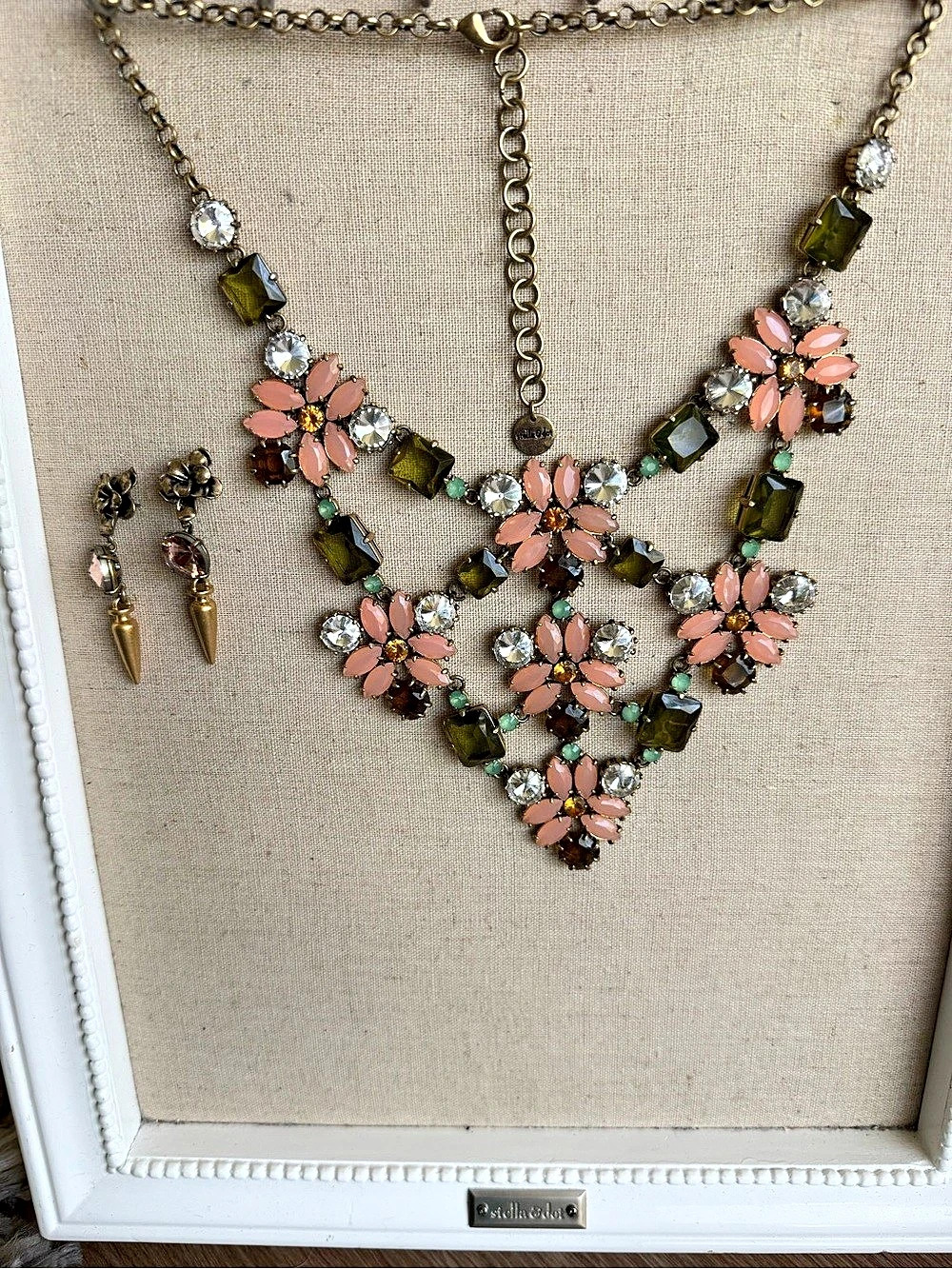 Stella & Dot Fleurette Statement Necklace Pink & Green with matching earrings